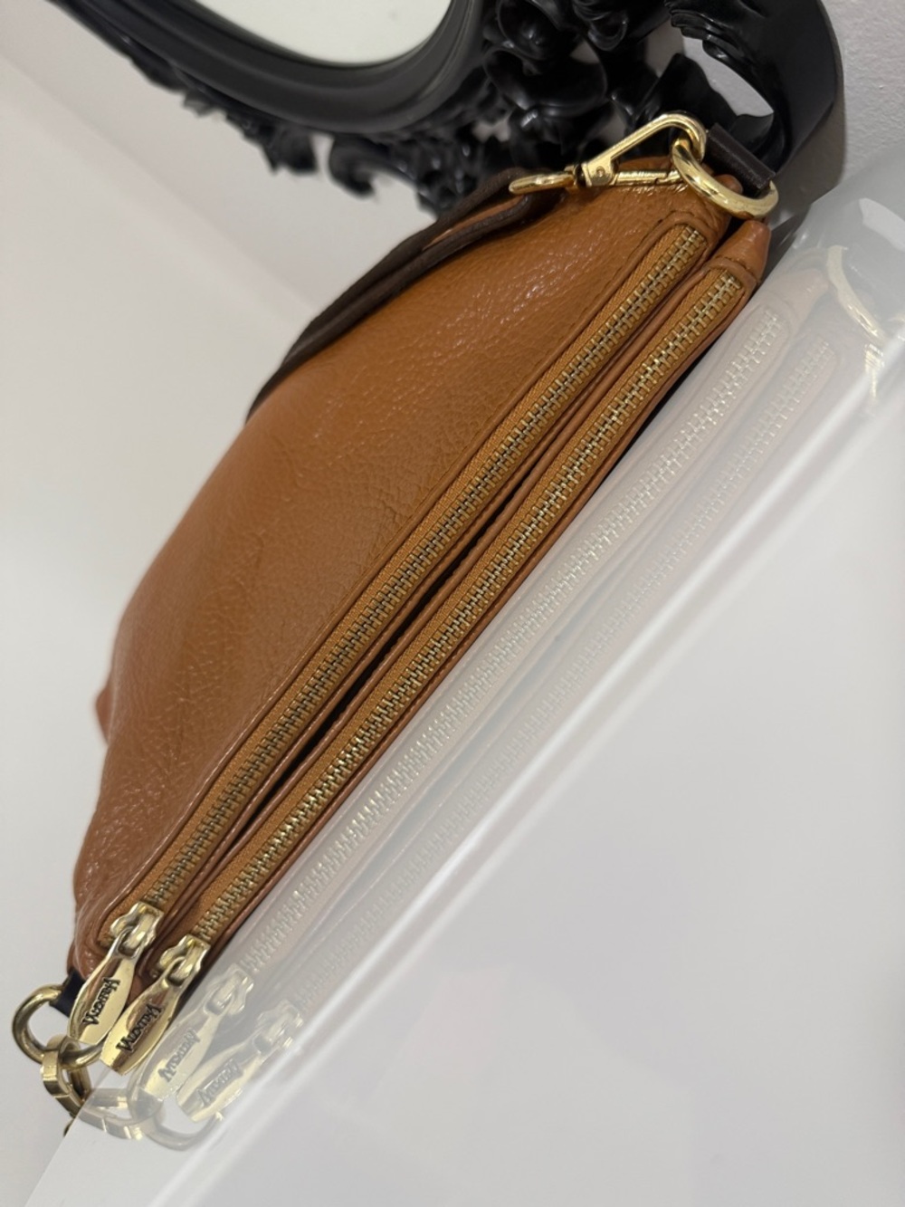 Valentina FINAL SALE ππΌππΌππΌππΌClassic Pebbled Leather Crossbody in tan leather ππ - Picture 5 of 13